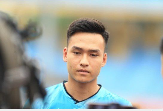 日本高清中文字幕在线观穿线视频